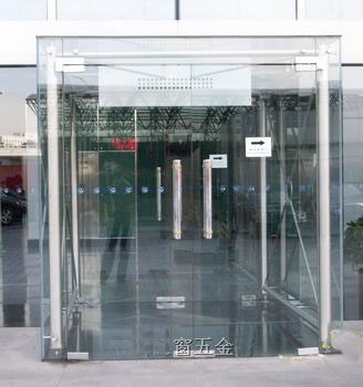 上海浦东新区修地弹簧门安装 维修玻璃门下沉51870583