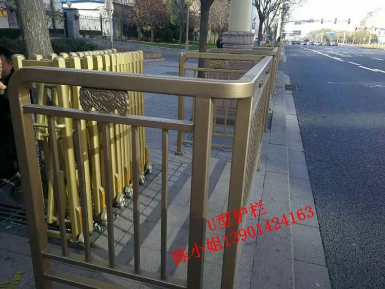 通州古铜色公交站台护栏 金色公交站台围栏 U型回形土豪金护栏
